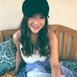 Meet your Posher, Jillian